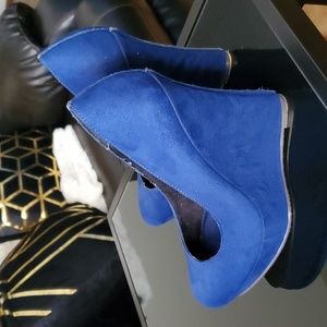 dark blue  wedges
